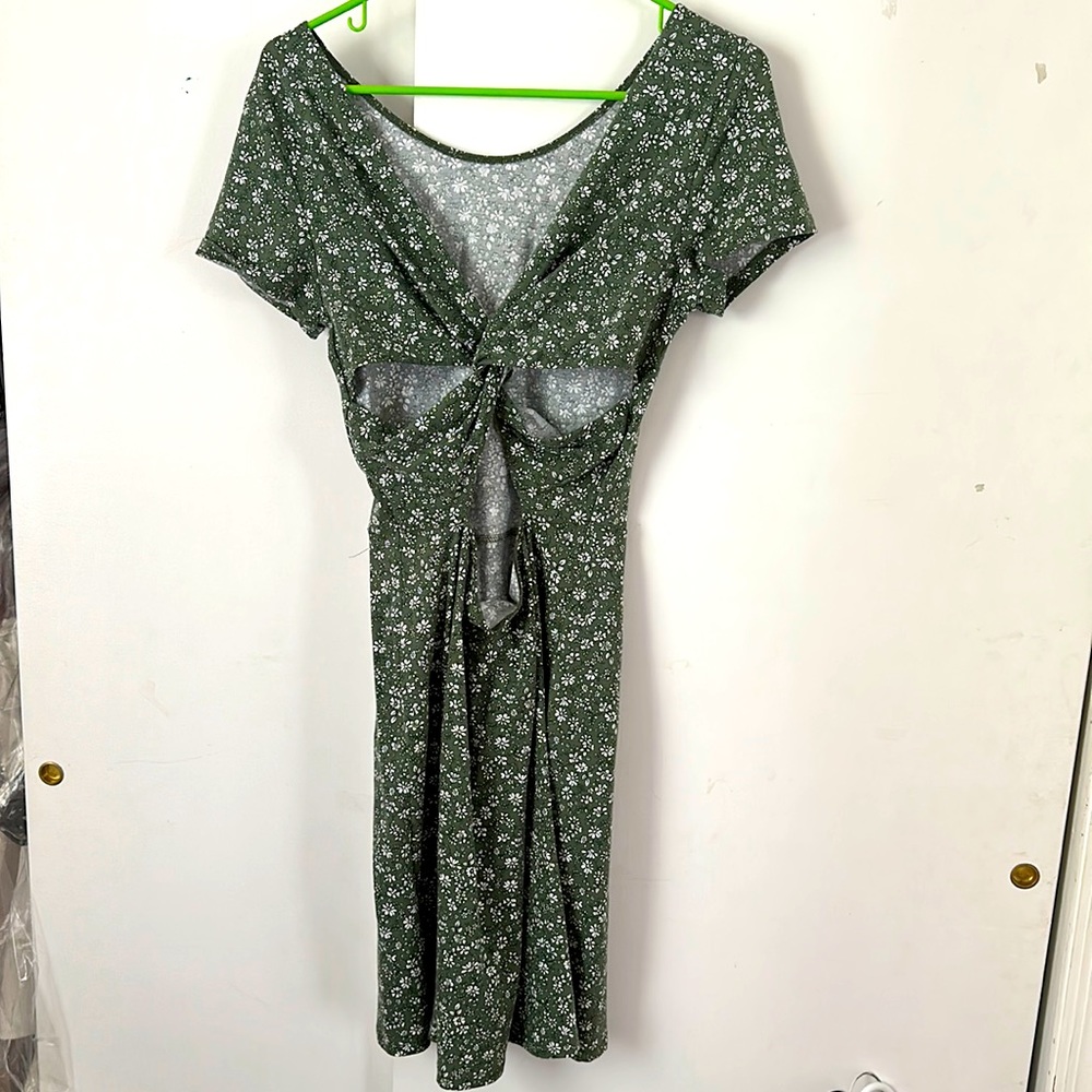 Gorgeous open back tied green flowered dress